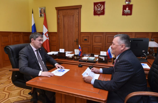 Дмитрий Махонин и Валерий Сухих обсудили планы совместной работы Правительства Прикамья и ЗС